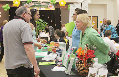 WellnessFest_012115_0016 image of visitors to Wellness Fest