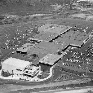 1961 Janss Mall (now Janss Marketplace) opens.  Photo donated by Conejo Recreation and Park District. Conejo Through the Lens, Thousand Oaks Library Special Collections . Photo ID # CTLcpr06.There are no known U.S. copyright restrictions on this image. The Thousand Oaks Library requests that, when possible, the credit statement should read: "Image courtesy of Conejo Through the Lens, Thousand Oaks Library."